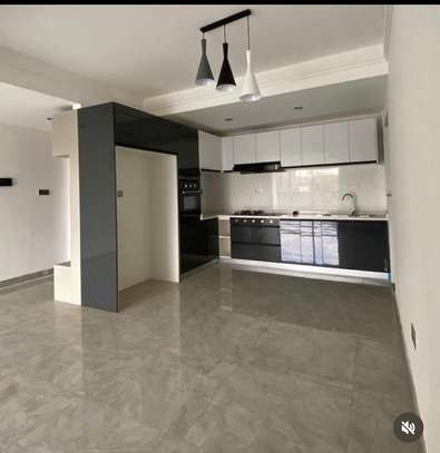 3 bedroom apartment all ensuite with Dsq image 8