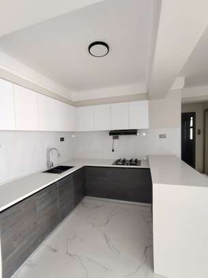 3 Bed Apartment with Gym in Kilimani image 1