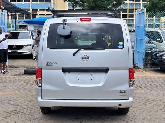 Nissan NV200 Silver 2018 image 13
