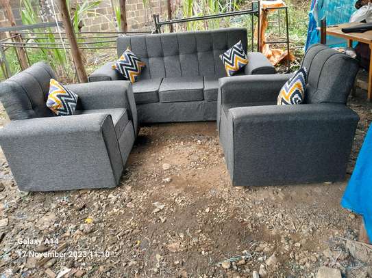 Affordable grey 5seater sofa set on sell image 1