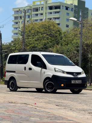 Nissan Nv200 white image 3