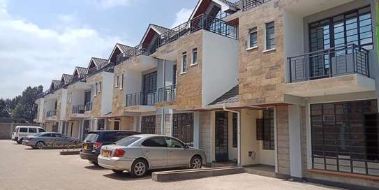 4 Bed Townhouse with En Suite in Gikambura image 17