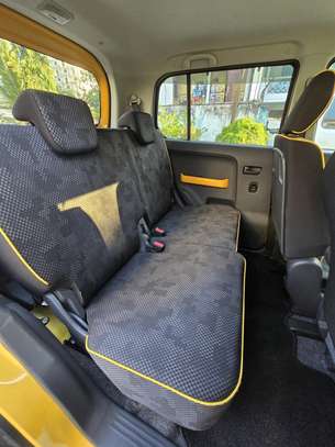 Suzuki hustler image 6