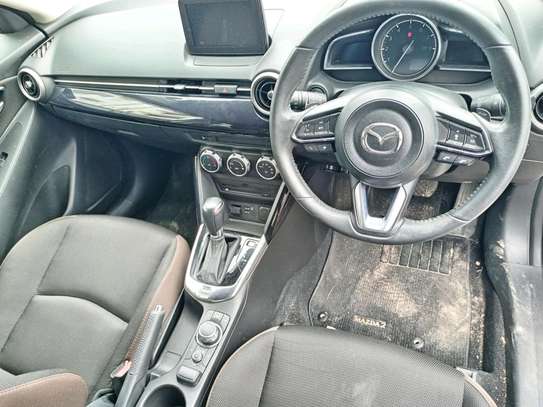MAZDA 2 image 4