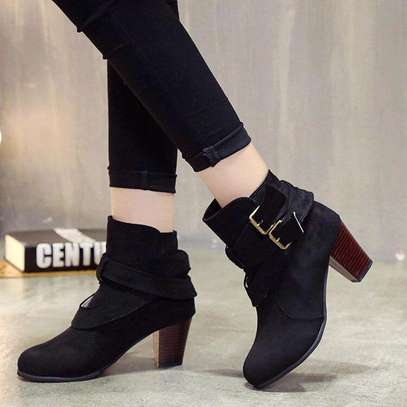 *ANKLE BOOT*

SIZE 37-41 image 1