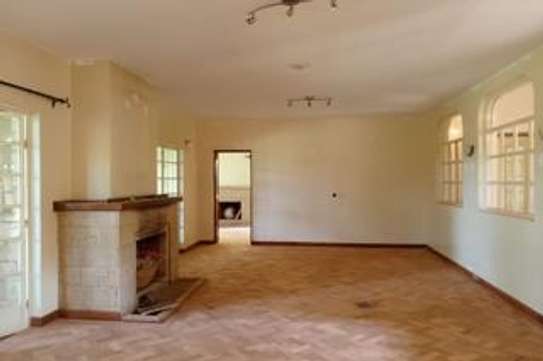 5 Bed Townhouse with En Suite at Lone Tree image 10