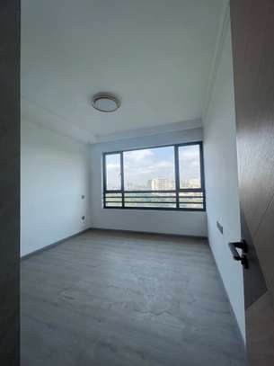 3 Bed Apartment with En Suite at Riverside Drive image 7
