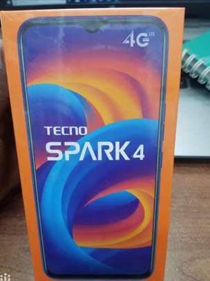 Tecno Spark 4 (2020) , 6.52", 32GB + 2GB (Dual SIM)-Black image 1