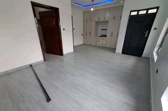 Safari park view spacious Four bedroom image 2