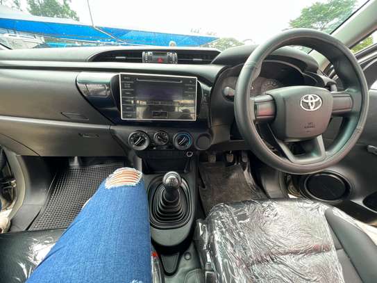 TOYOTA HILUX (WE accept hire purchase) image 2