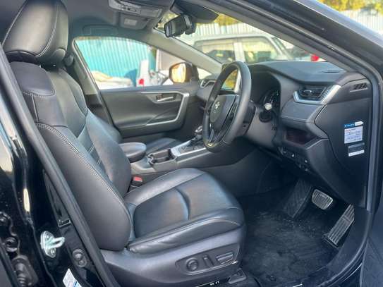 Toyota Rav4 Black 2018 image 6