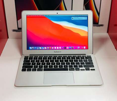 MacBook Air (11-inch, Early 2015) image 1