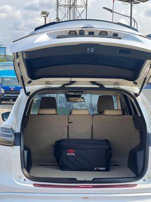 Mazda CX-5 White SUV Reliable & Fuel Efficient image 2