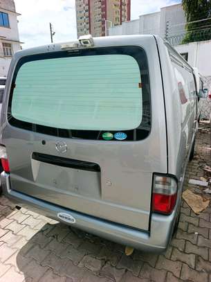 Mazda bongo van freezer image 3