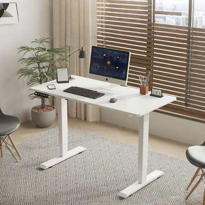 Standing Desks; Height Adjustable Standing Desk in Kisumu image 6