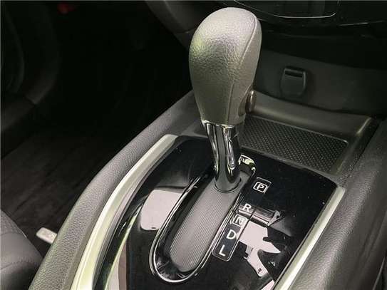 2019 NISSAN X-TRAIL 20S image 11
