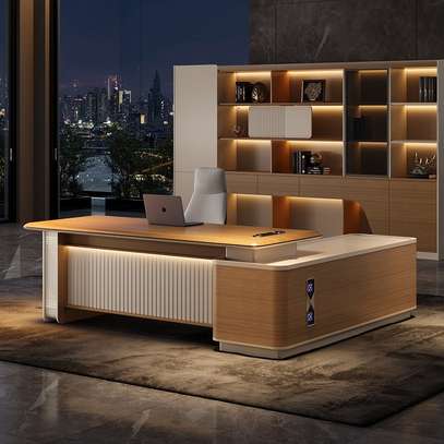 Office Desk:2.2 M L-shaped executive office desk in Kisumu image 7