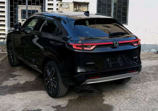 Honda vezel newshape hybrid image 5