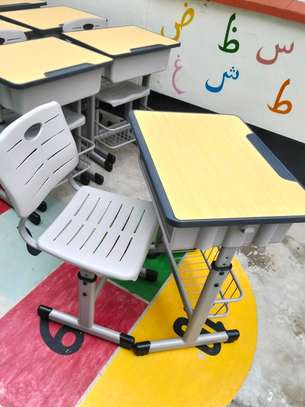 Modern adjustable school desk and chair image 3
