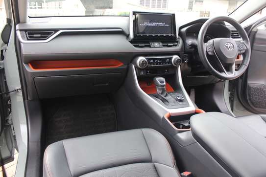 Toyota Rav4 Adventure Leather Sunroof 2019, 29,000 Kms image 3