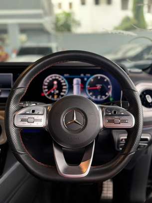 Mercedes Benz image 7