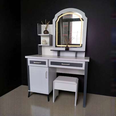 Modern Vanity Dressing Table With Led Lights image 4