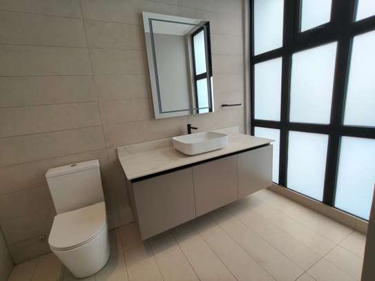 4 Bed Villa with En Suite at Runda image 6