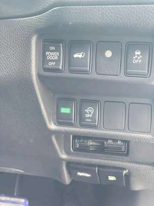 NISSAN X TRAIL SUNROOF 2019MODEL image 6