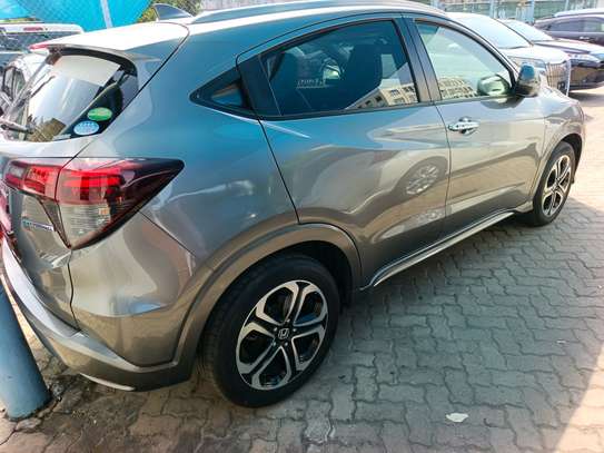 Honda vezel grey image 5