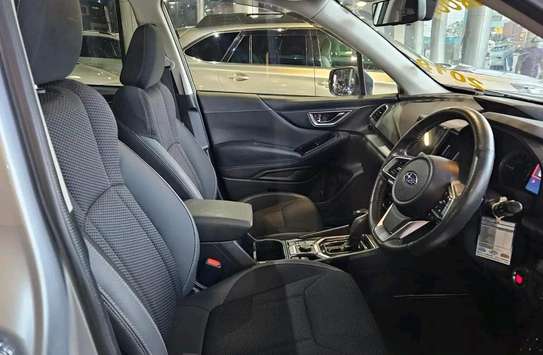 Subaru forester SK9 Sunroof 2018 4wd image 6