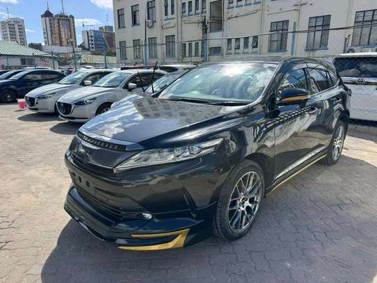 Toyota Harrier black pararomic sunroof 2020 image 4