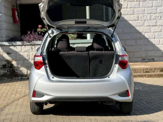 Toyota vitz image 5