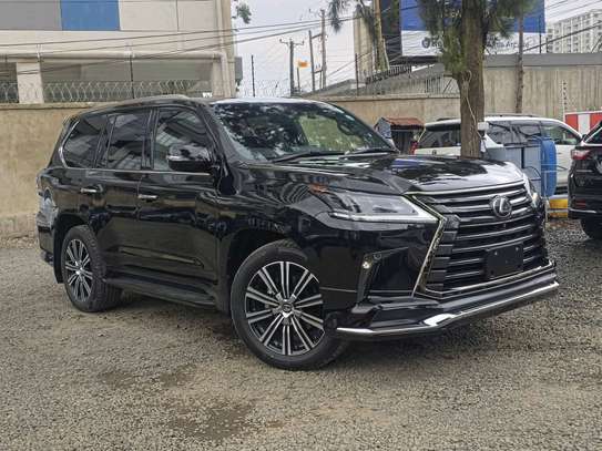 2020 Lexus LX570 image 4