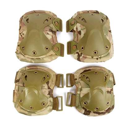 Protective knee pads image 1