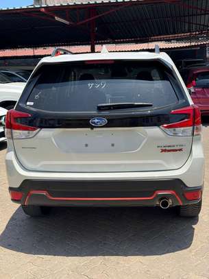 Subaru Forester X-brake 2018 white image 12
