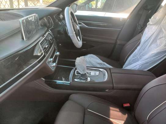 BMW 740i 2018 MODEL . image 5