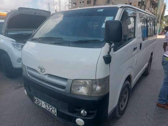 TOYOTA HIACE AUTO DIESEL 4WD image 1