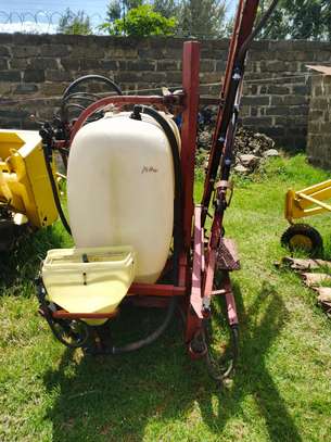 Hardi boom sprayer image 1