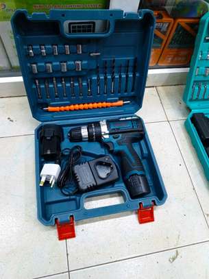 Bosch cordless drill 12v with two batteries image 1