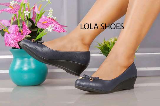 Official Lola wedge shoes image 3