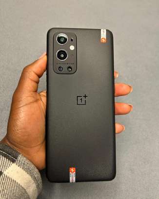OnePlus 9 Pro - 5G Flagship phone image 2