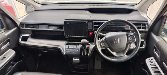 Honda Stepwagon Spada White 2018 2wd image 6