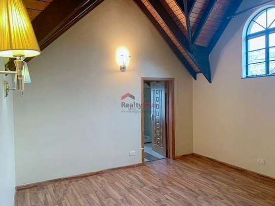 5 Bed Townhouse with En Suite in Kileleshwa image 11