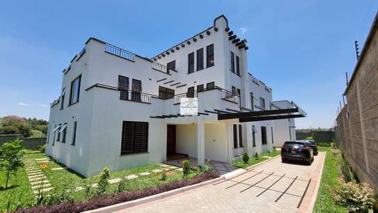 6 Bed House with En Suite in Runda image 10
