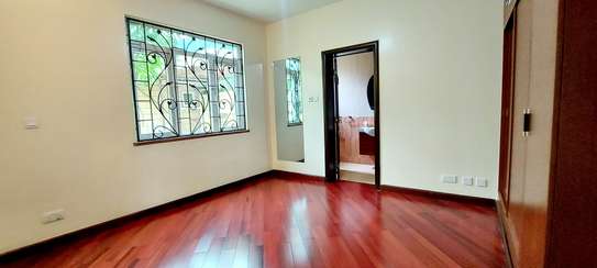 5 Bed Apartment with En Suite in Lavington image 9