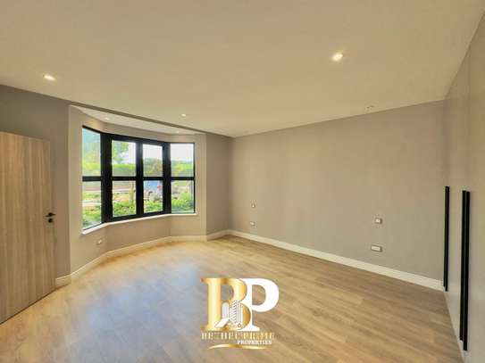 Serviced 3 Bed Apartment with En Suite in Runda image 13