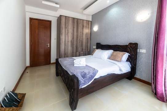 Serviced 2 Bed Apartment with En Suite at Lantana Road image 6