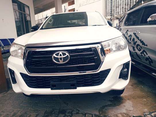 Toyota Hilux double cabin white 2016 4wd option image 15