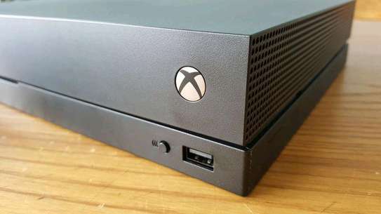 Xbox one x 4k 1TB console image 1