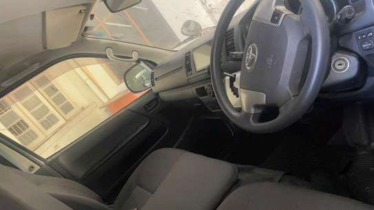 TOYOTA HIACE 7L 2019MODEL AUTO DIESEL image 4